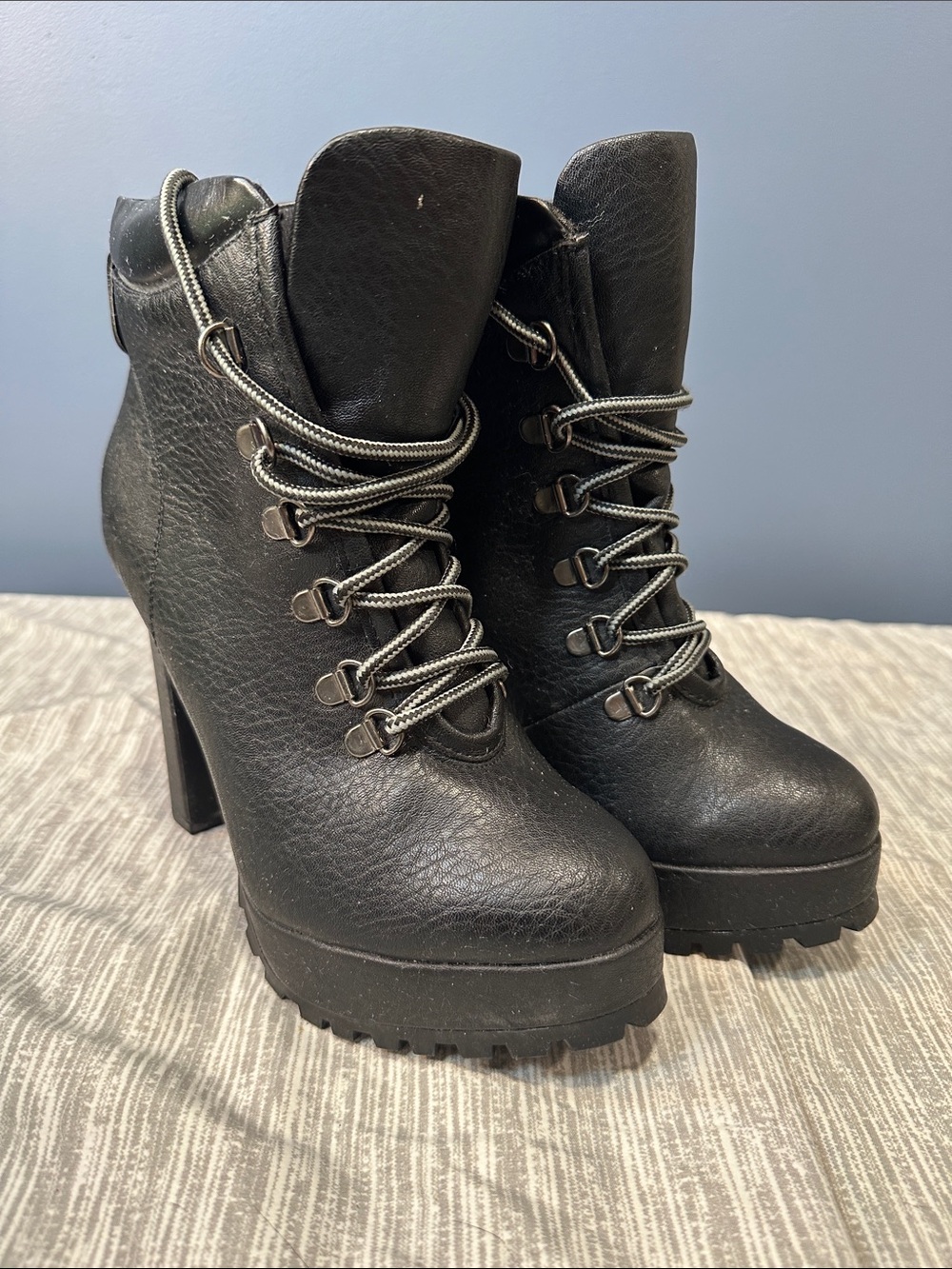JustFab Black Platform Lace-Up Ankle Booties